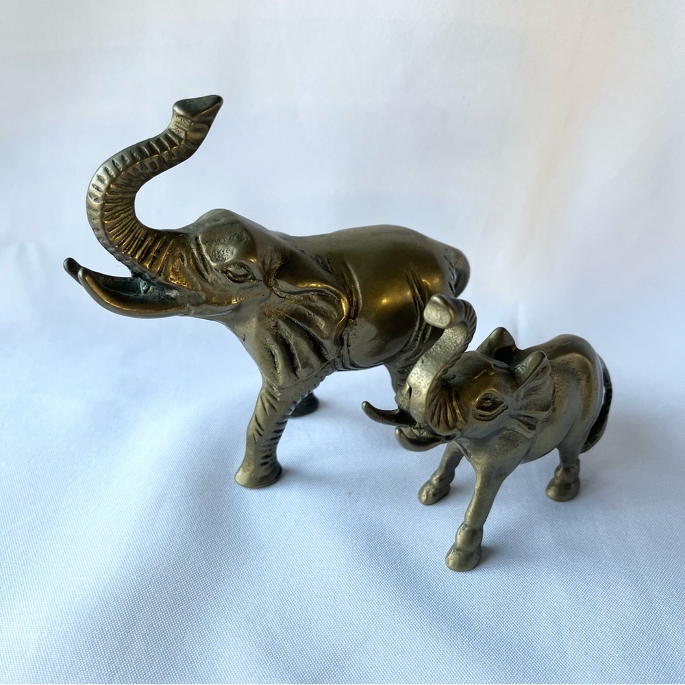 Vintage Brass Elephant & Calf Art Figurines - Picture 3 of 8
